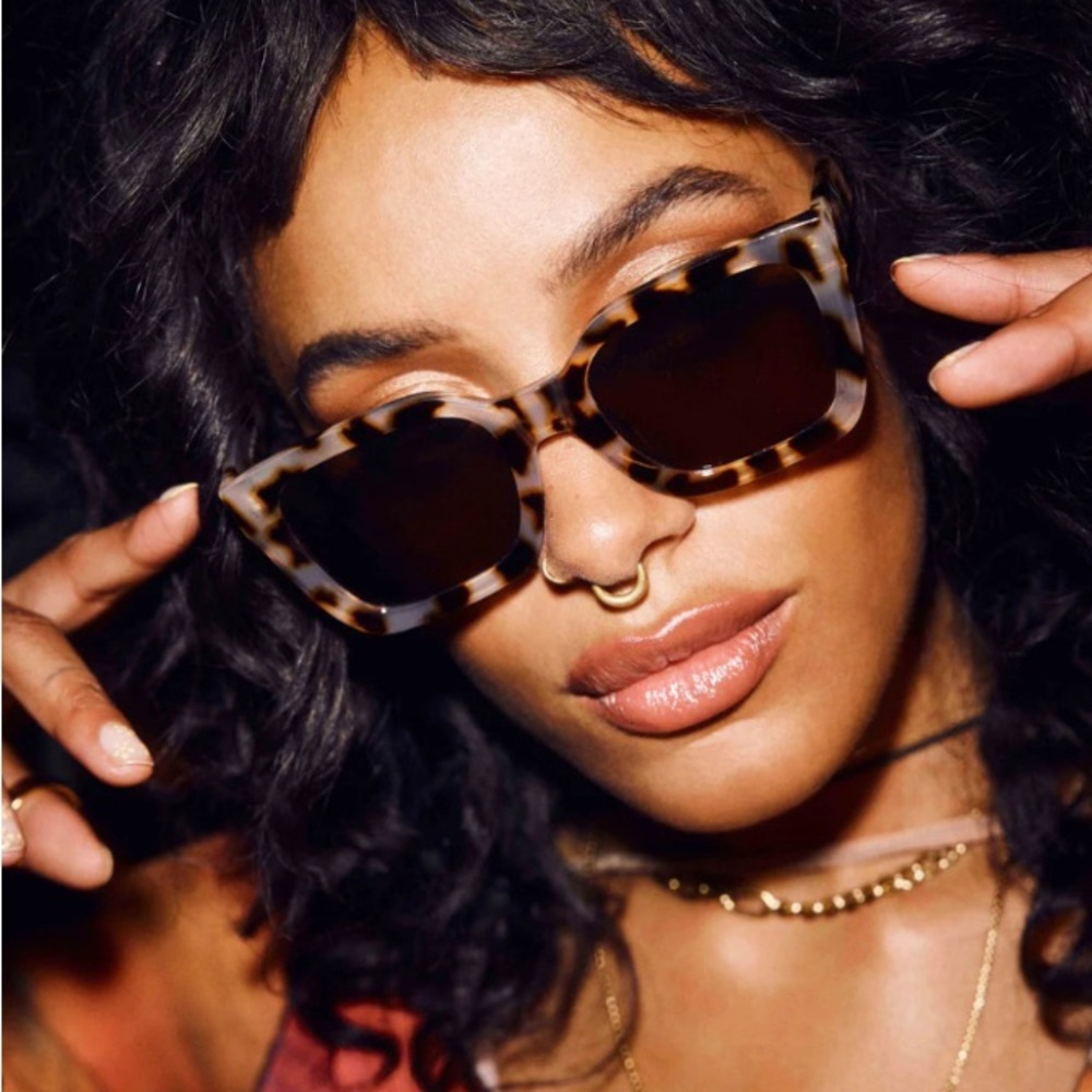 Trendy Tortoise Shell Sunglasses for Women